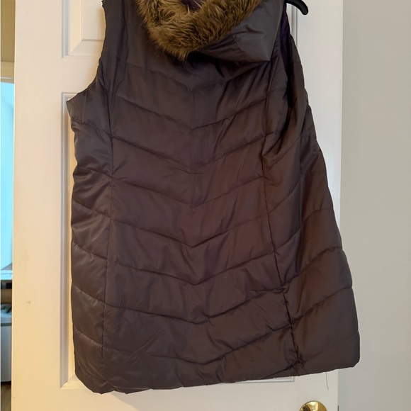Coldwater Creek Reverible Deep Purple and Gray Quilted Vest - Picture 4 of 5
